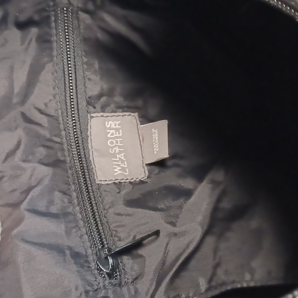Wilsons Leather Black Genuine Leather Shoulder Bag - Picture 5 of 5